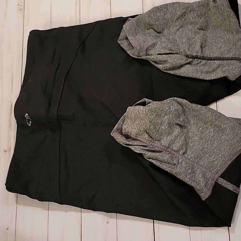 Champion Woman's capri leggings black and gray